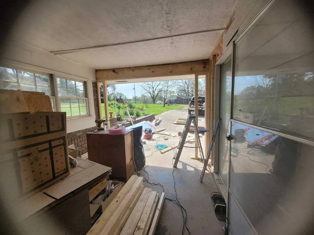 Air movers and dehumidifier for Drying & Dehumidification in Front Royal